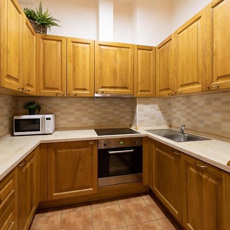 Luxury Apartment In Prime Location プラハ エクステリア 写真