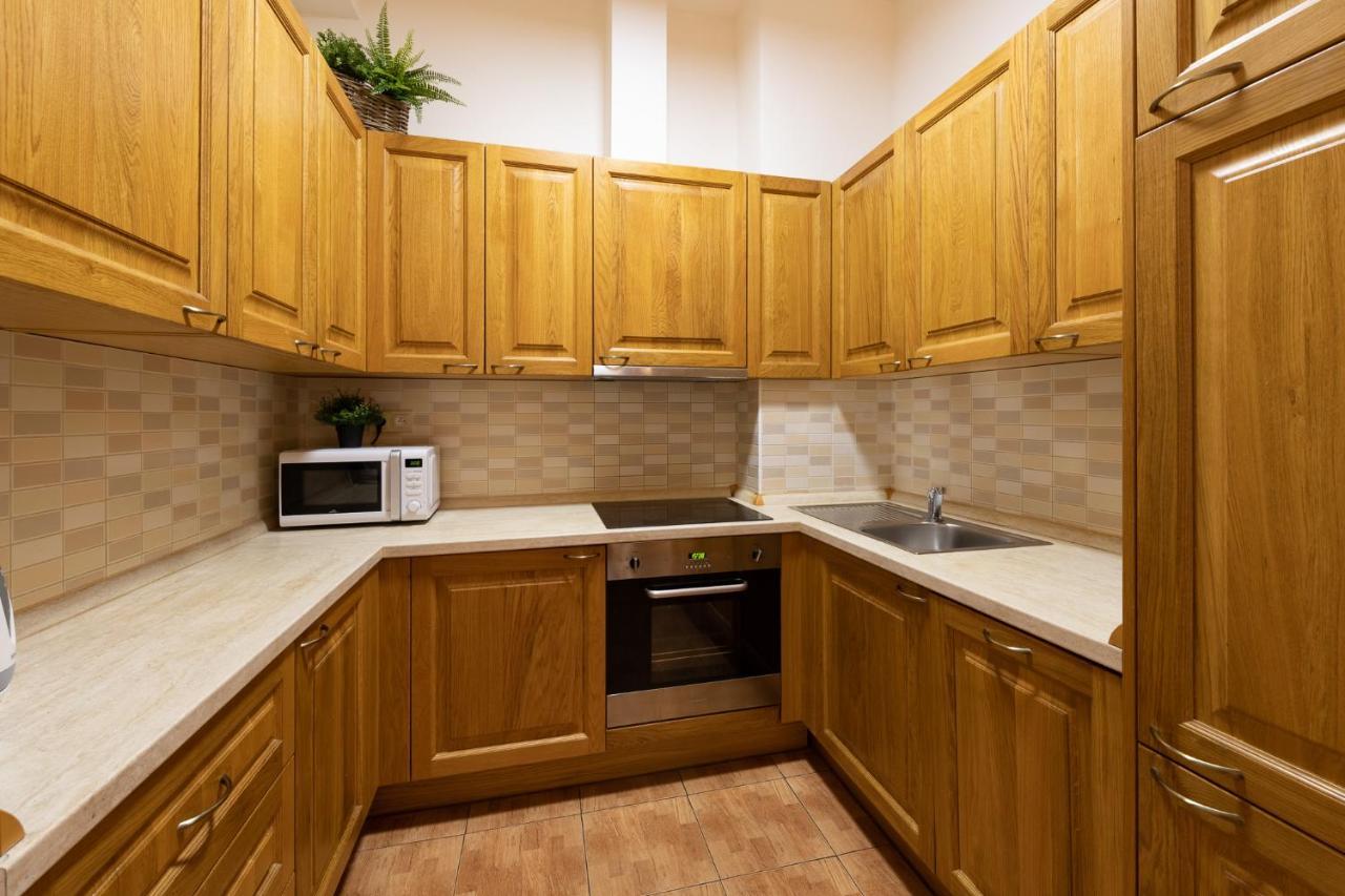 Luxury Apartment In Prime Location プラハ エクステリア 写真