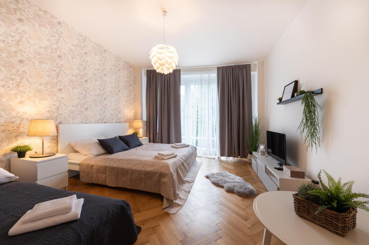 Luxury Apartment In Prime Location プラハ エクステリア 写真