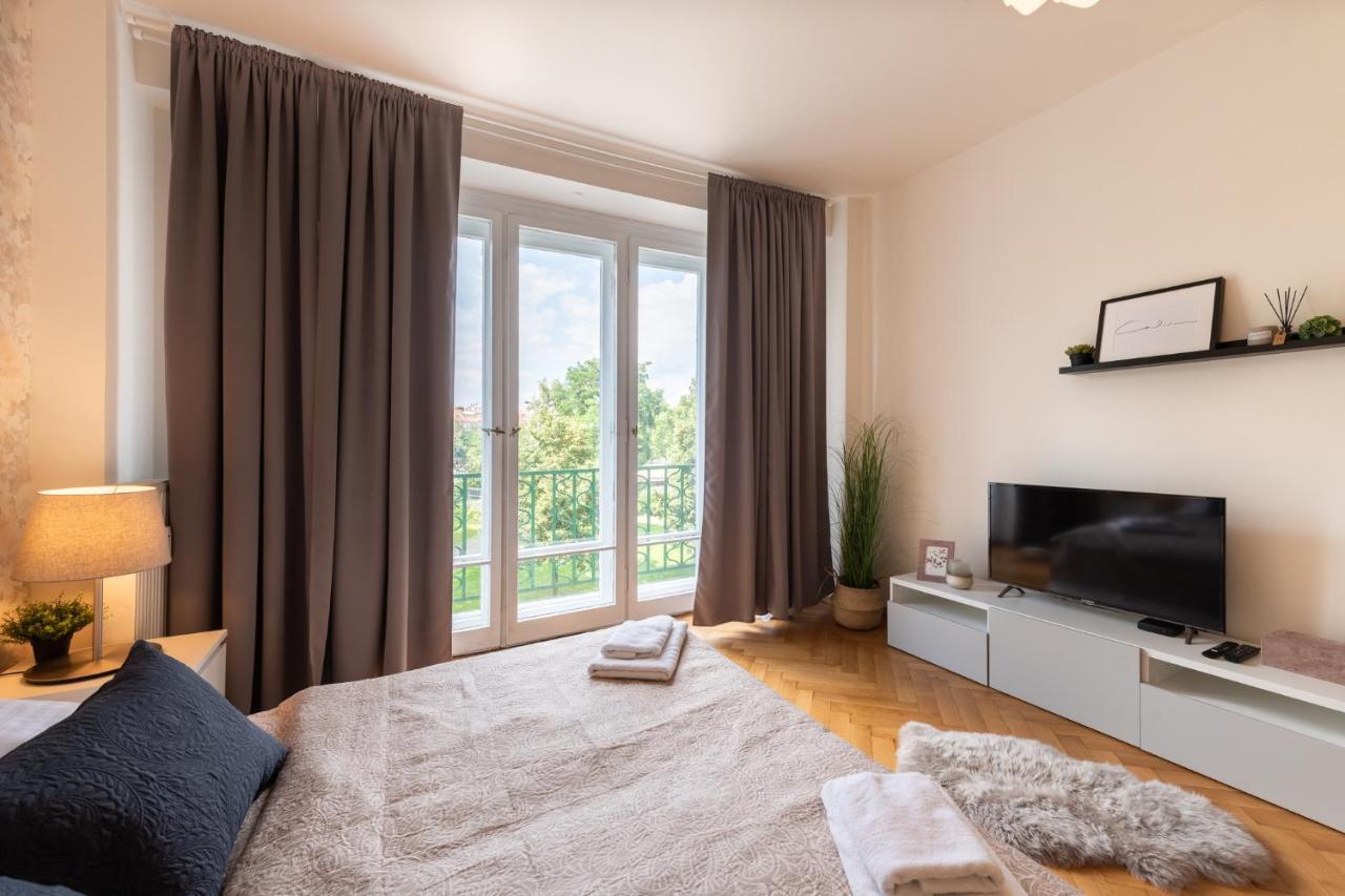 Luxury Apartment In Prime Location プラハ エクステリア 写真